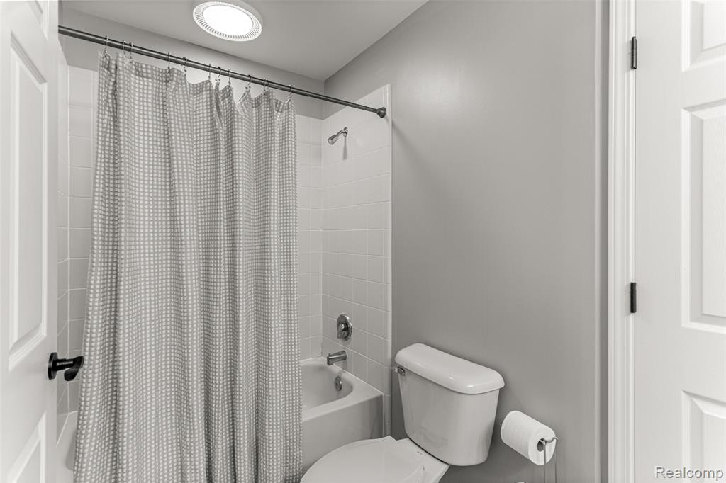 17303 Black Pine Drive, Northville, MI 48168 — Photo 33