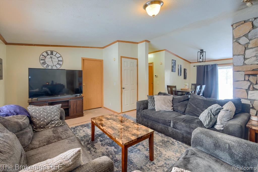 8247 N Center Road, Mount Morris, MI 48458 — Photo 5