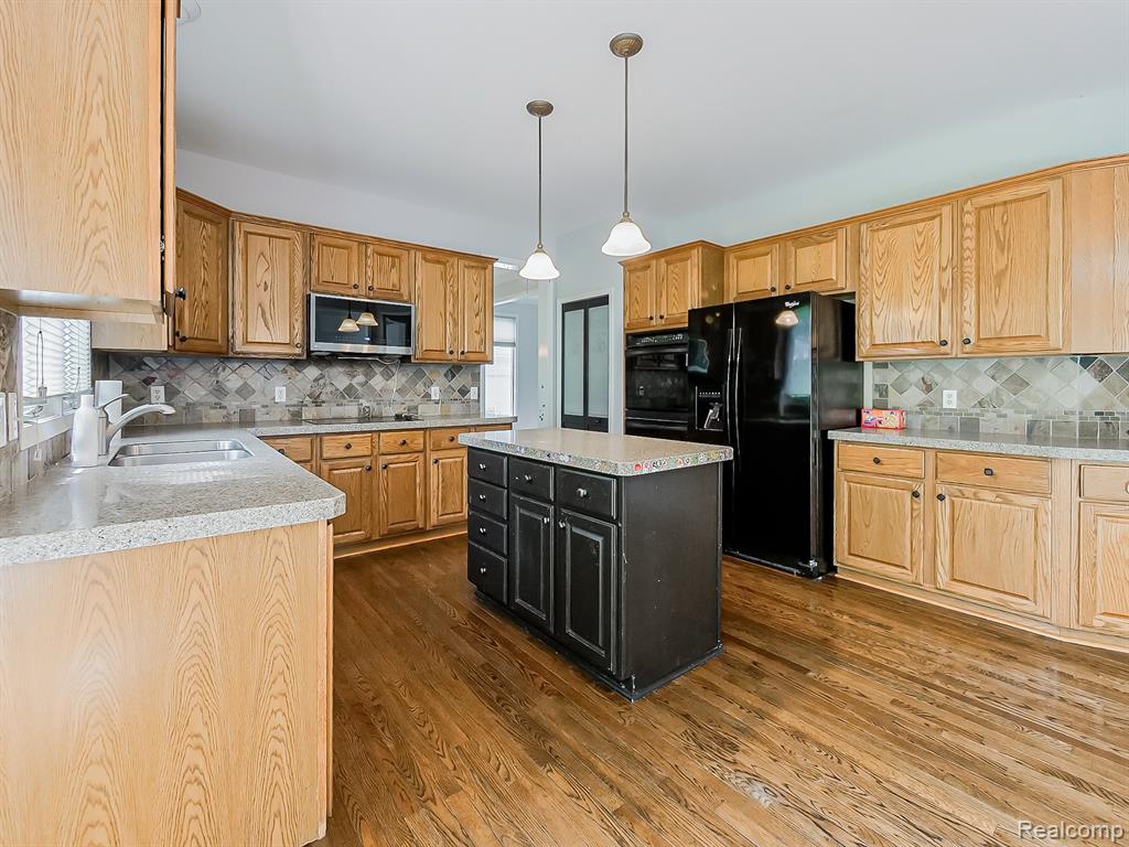 657 Highlands Drive, Canton, MI 48188 — Photo 18