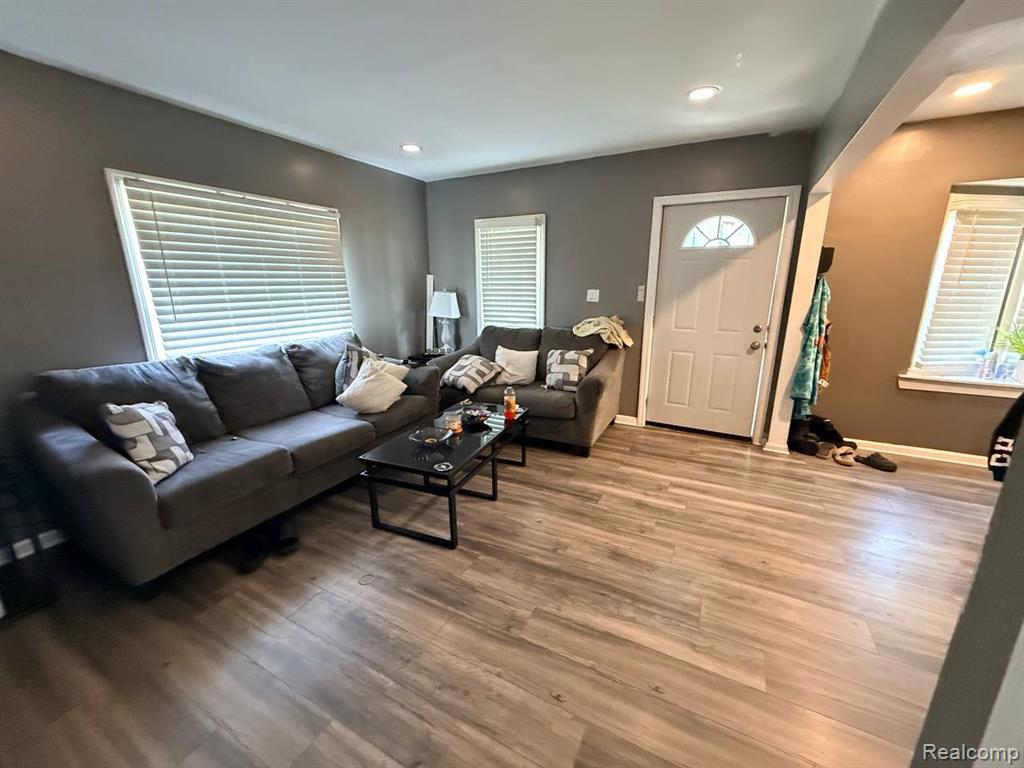 6215 Radnor Street, Detroit, MI 48224 — Photo 4