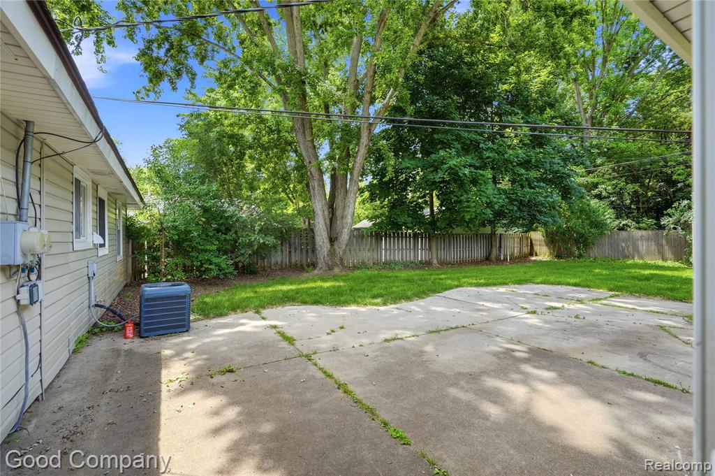 3130 Greenlawn Avenue, Commerce Twp, MI 48382 — Photo 22