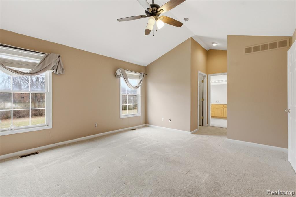 5139 Birkdale Drive, Commerce Twp, MI 48382 — Photo 39