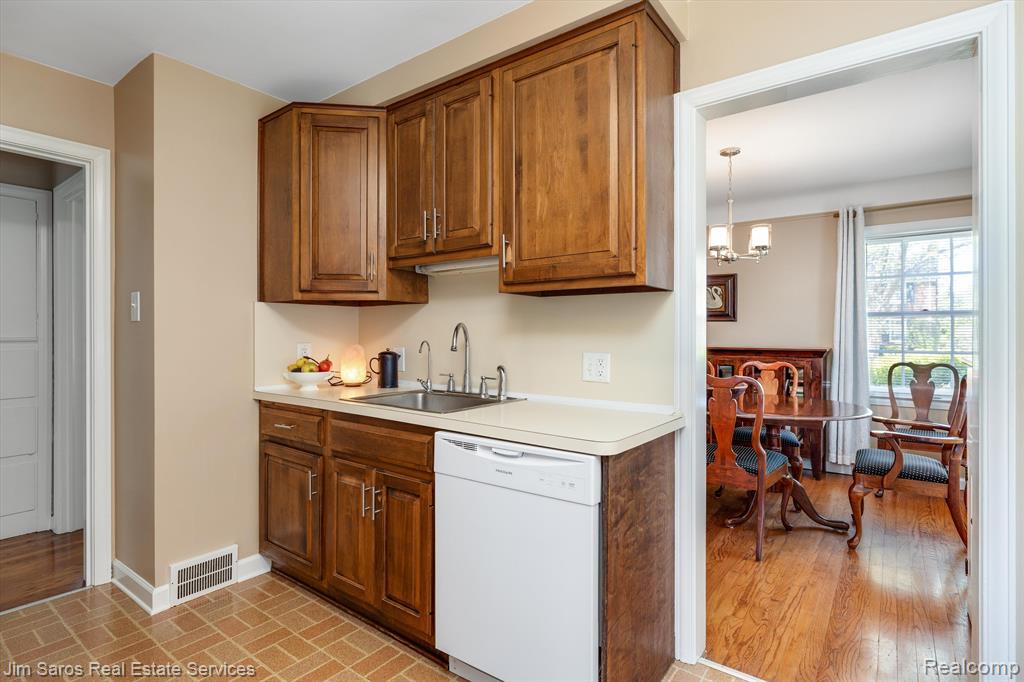 417 BELANGER Street, Grosse Pointe Farms, MI 48236 — Photo 7