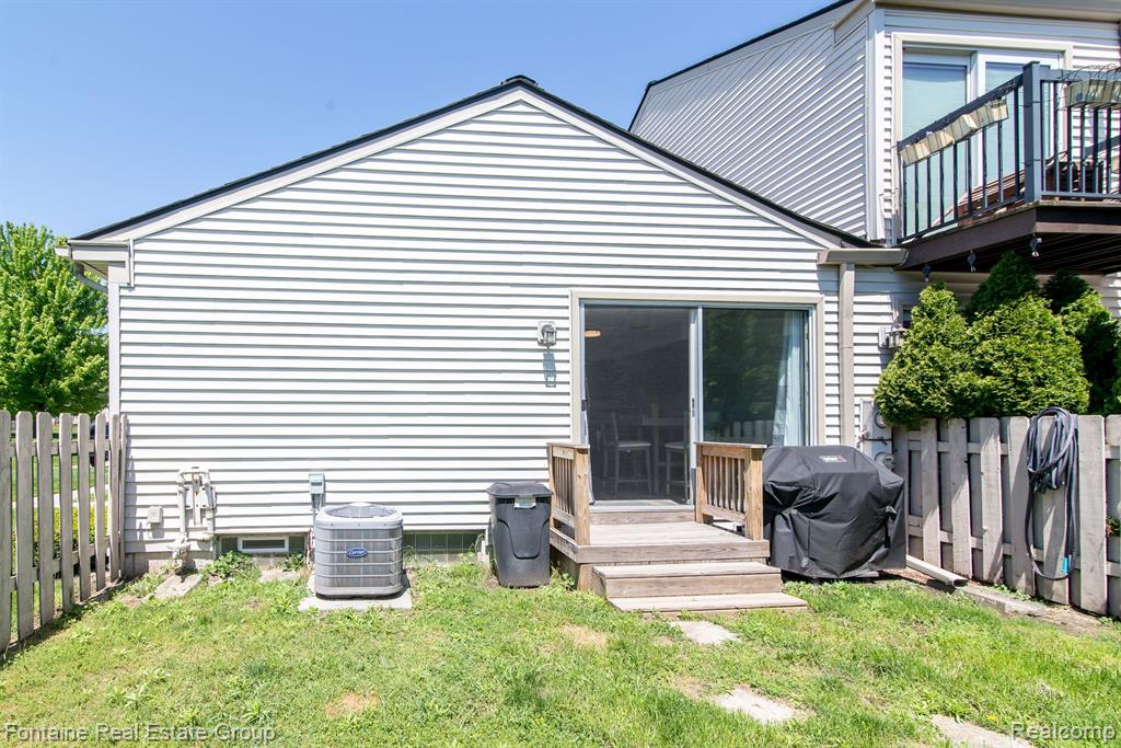 24606 BASHIAN Drive, Novi, MI — Photo 27