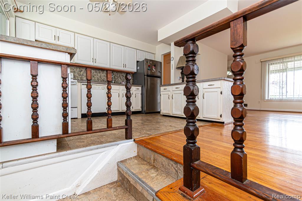 31395 Lyons Circle W, Warren, MI 48092 — Photo 43