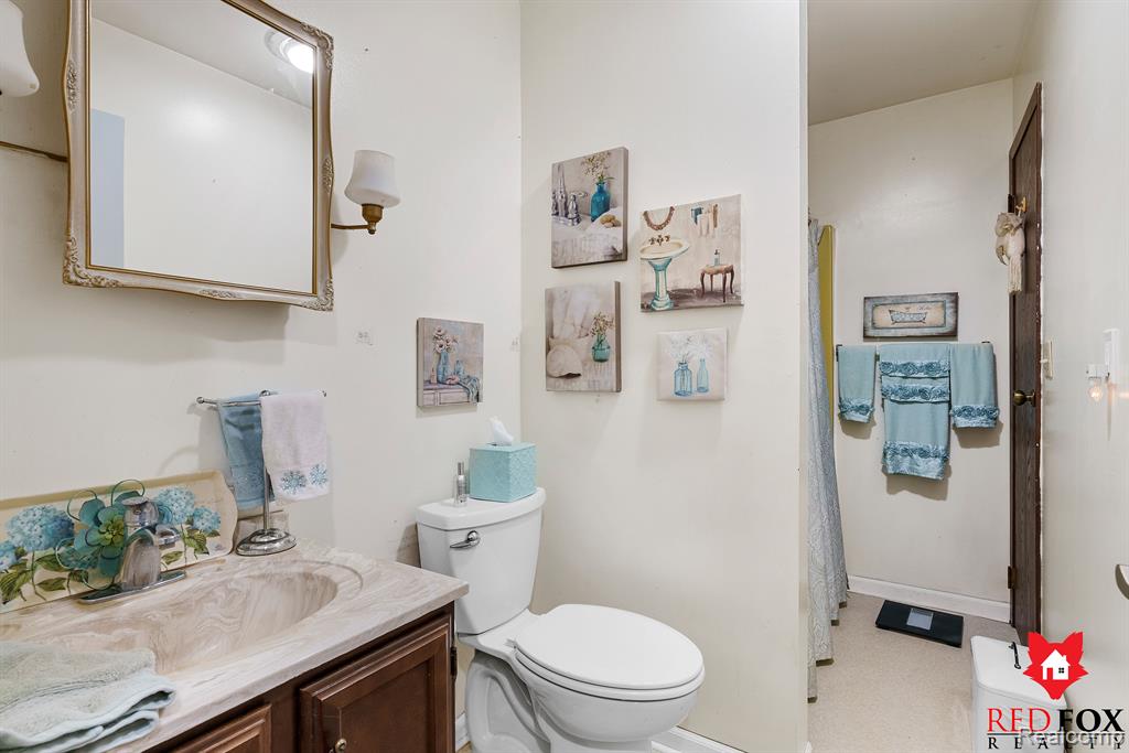 751 WILLIAMSBURG Drive, Caro, MI 48723 — Photo 19