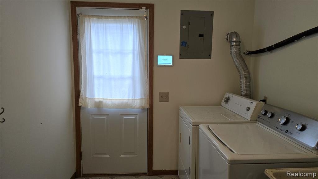 803 E Meyers Avenue, Hazel Park, MI 48030 — Photo 10