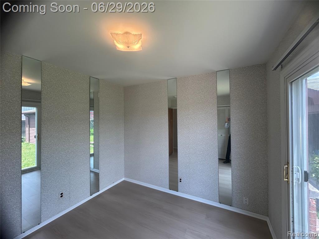 30124 Garry Avenue, Madison Heights, MI 48071 — Photo 11