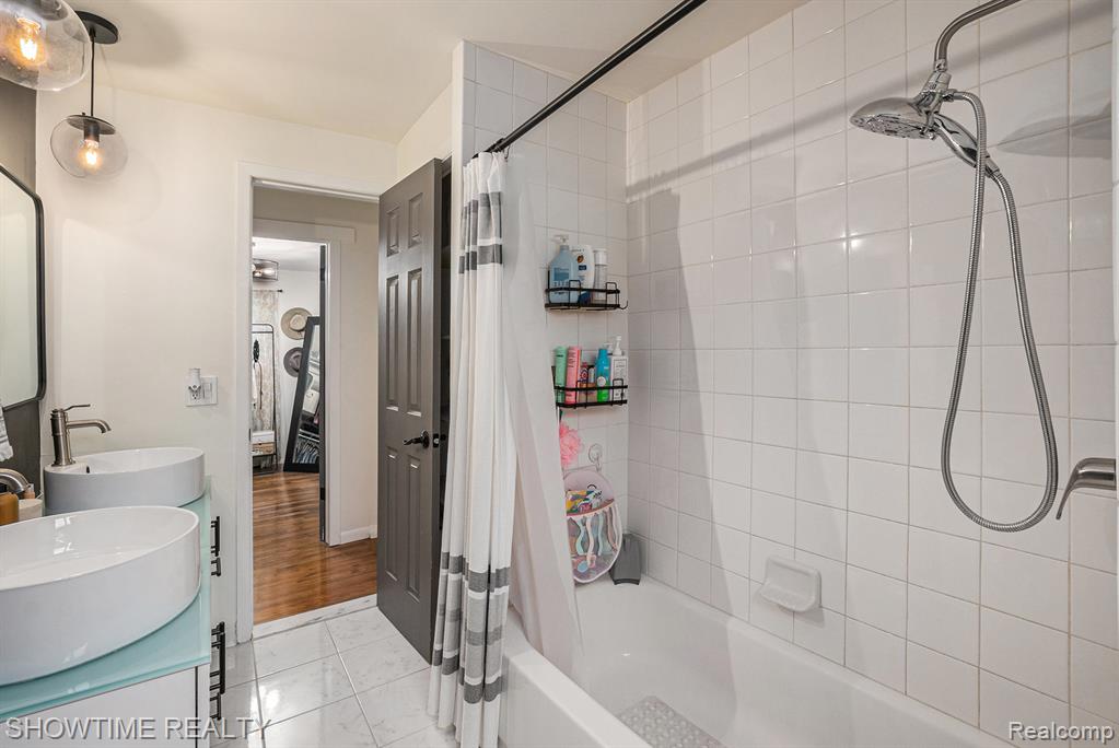 633 Ellen Avenue, Royal Oak, MI 48073 — Photo 13