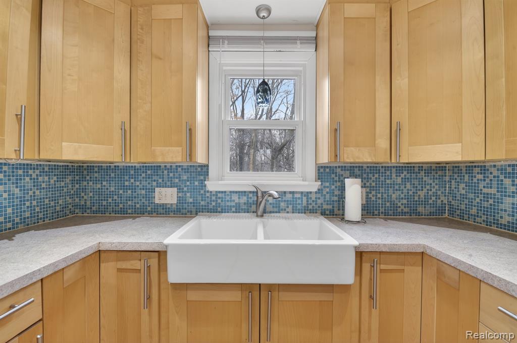 146 Virginia Street, Carleton, MI 48117 — Photo 13