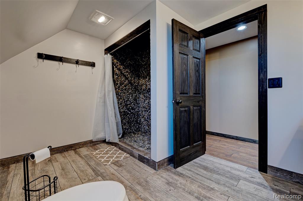 2290 Silver Fox Run, Holly, MI 48442 — Photo 33