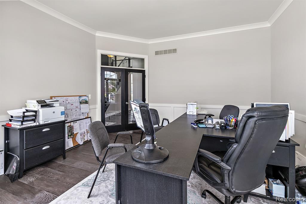 45190 TWIN RIVER Drive, Macomb, MI 48044 — Photo 17