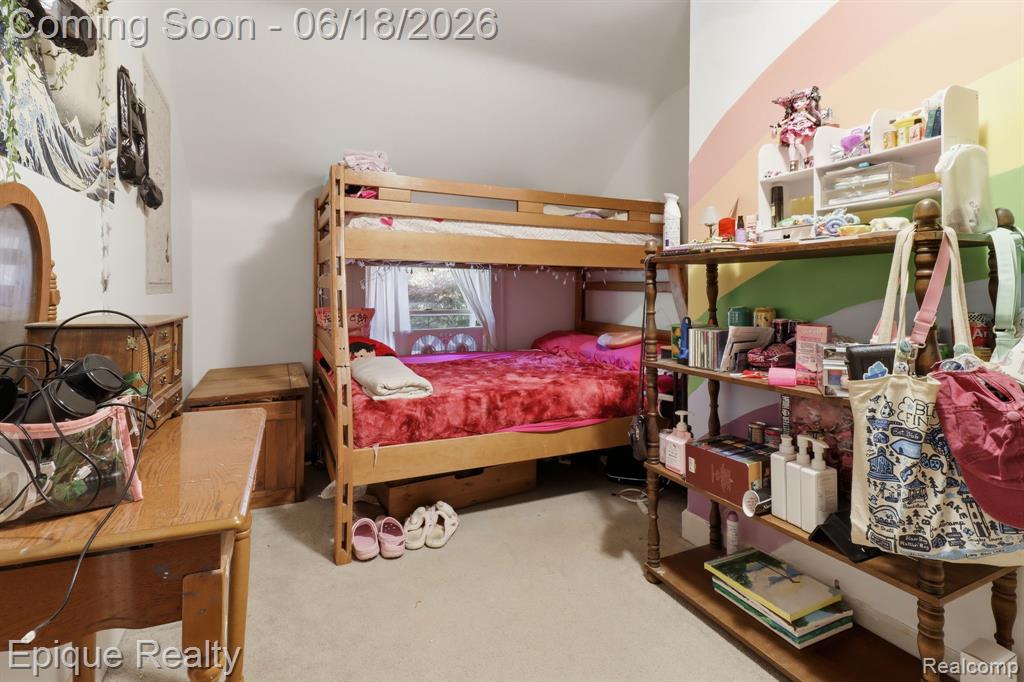 21085 Metroview Road, Farmington, MI 48335 — Photo 35