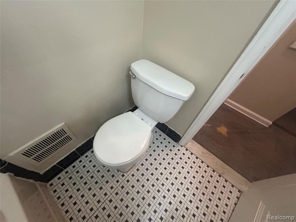 5290 University Place, Detroit, MI 48224 — Photo 19