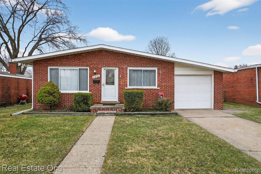 8232 Hillcrest Boulevard, Westland, MI — Photo 31