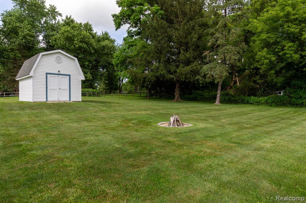 9026 Woodside Road, Northville, MI 48167 — Photo 44
