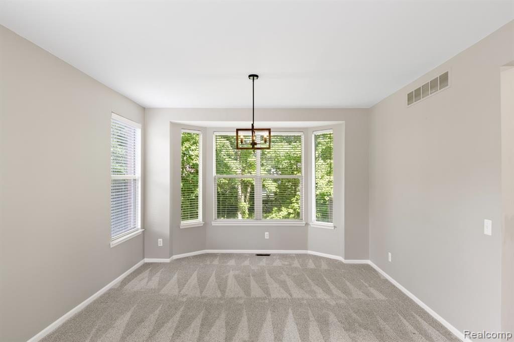 5634 Plantation Drive, Commerce Twp, MI 48382 — Photo 9