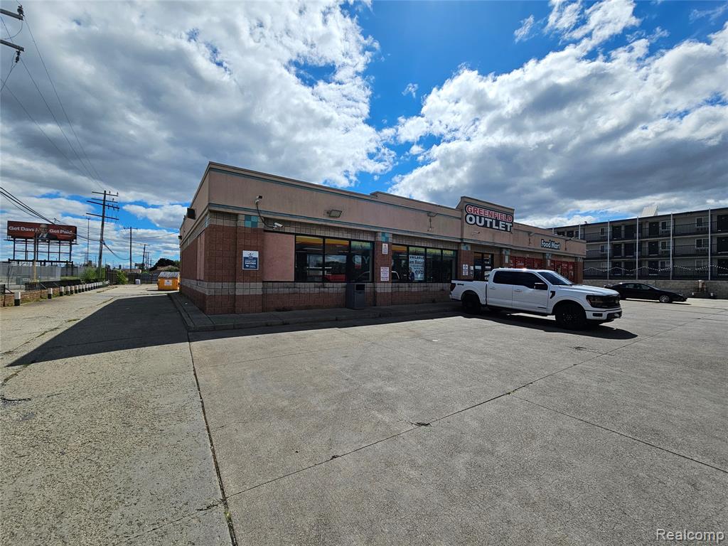 20500 GREENFIELD Road, Detroit, MI 48235 — Photo 2
