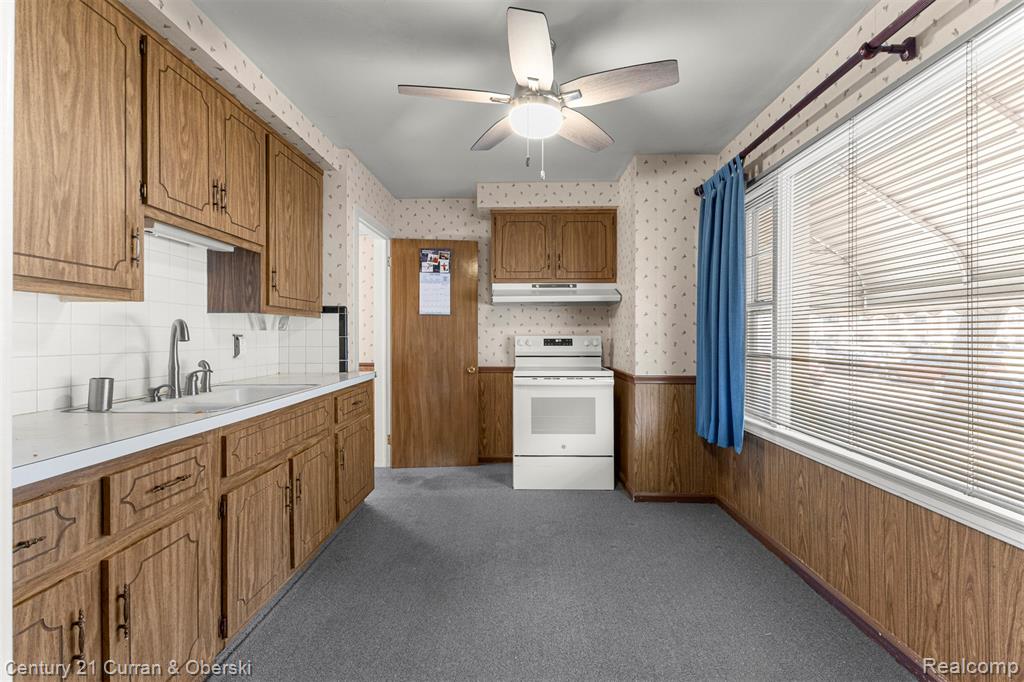 7055 Freda Street, Dearborn, MI 48126 — Photo 6
