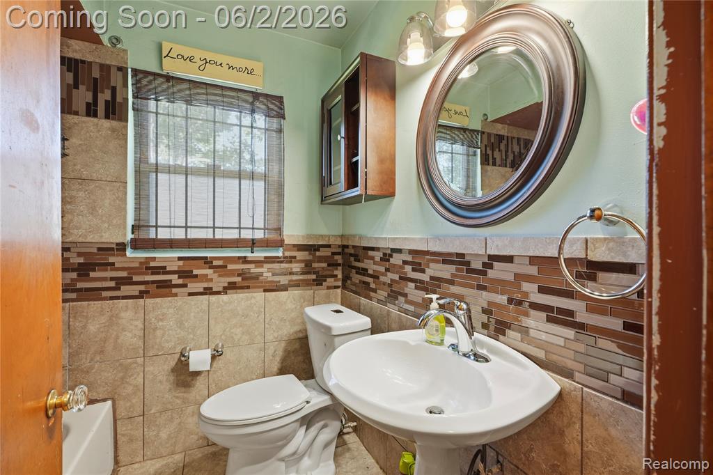 4541 Woodhall Street, Detroit, MI 48224 — Photo 9