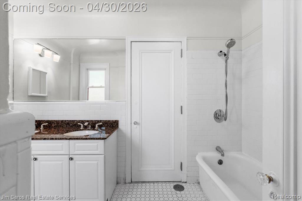 2900 E Jefferson Avenue, Detroit, MI 48207 — Photo 22