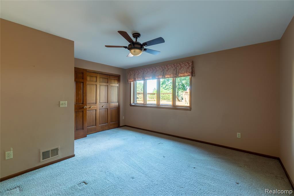 62 Chateaux Du Lac Drive, 14, Fenton, MI 48430 — Photo 31