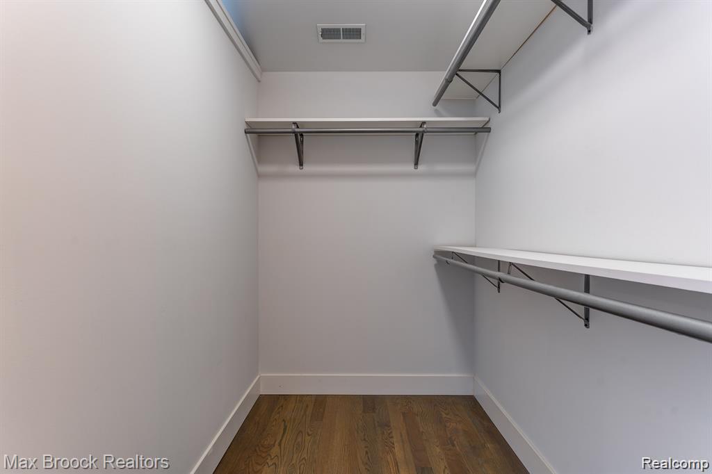 638 W 11 Mile Road, Royal Oak, MI 48067 — Photo 20