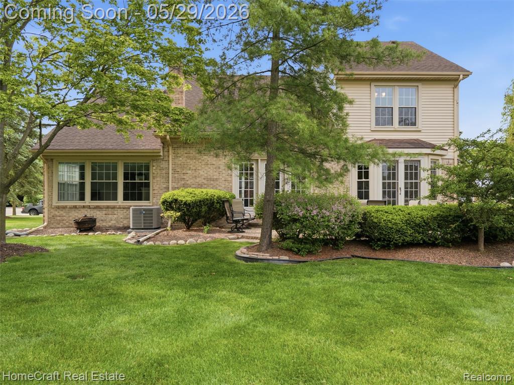 45088 DANBURY Road, Canton, MI 48188 — Photo 31