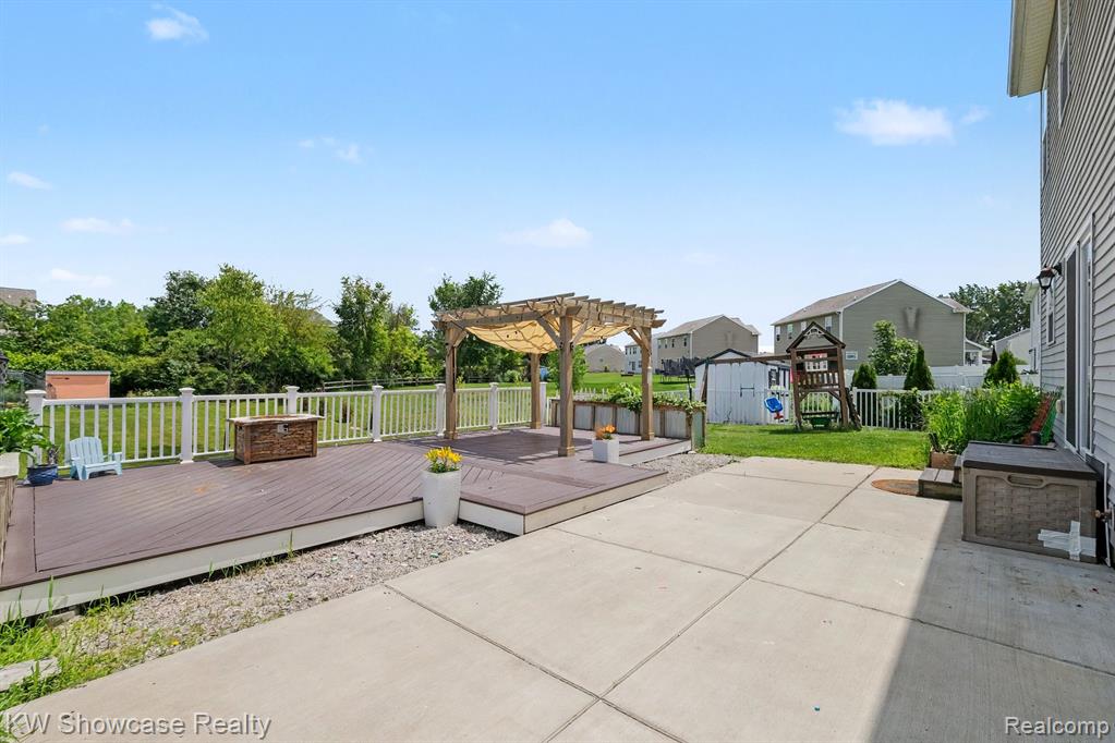 4339 Pebble Creek Boulevard, Grand Blanc, MI 48439 — Photo 26