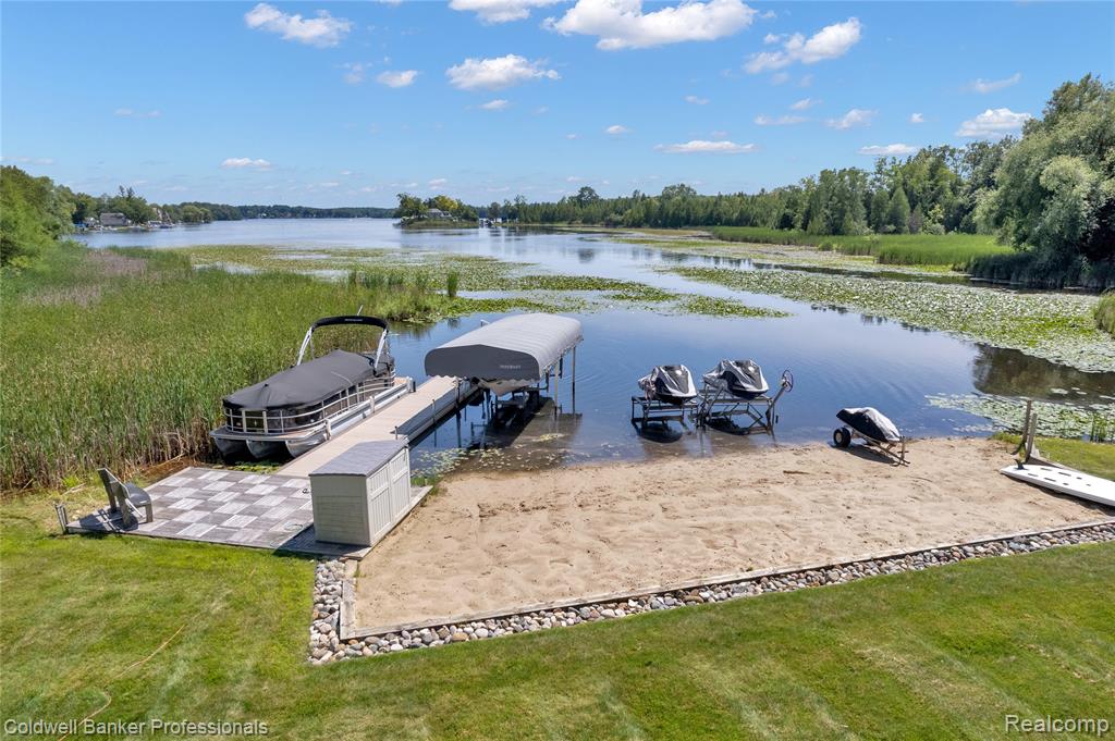 595 ARMY Road, Leonard, MI 48367 — Photo 5