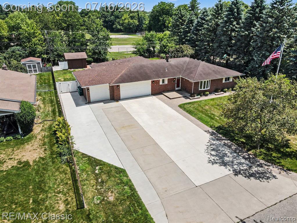 22900 Valerie Street, South Lyon, MI 48178