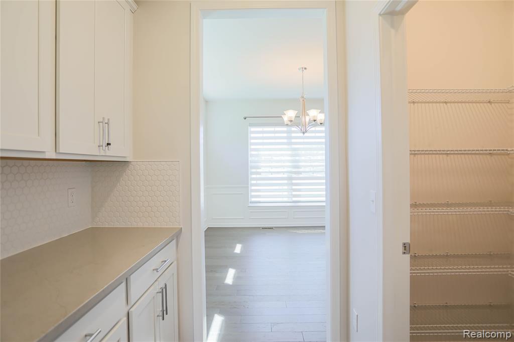 13101 Valencia Drive, Utica, MI 48315 — Photo 34