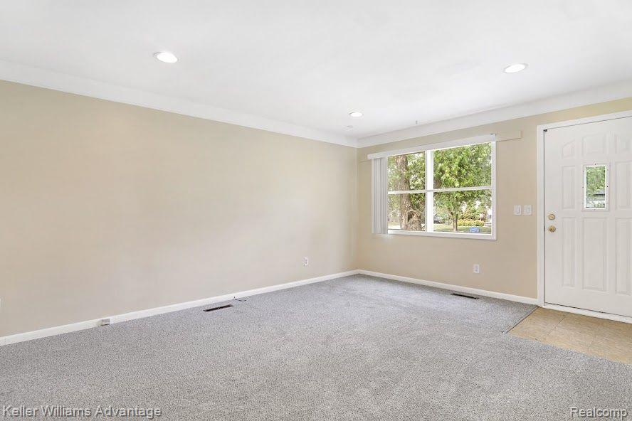 5705 DETROIT Street, Dearborn Heights, MI 48125 — Photo 3