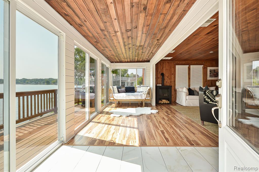 8453 WOODLAND SHORE Drive, Brighton, MI 48114 — Photo 5