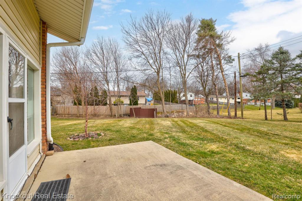 700 E GENESEE Street, D-17, Frankenmuth, MI 48734 — Photo 29