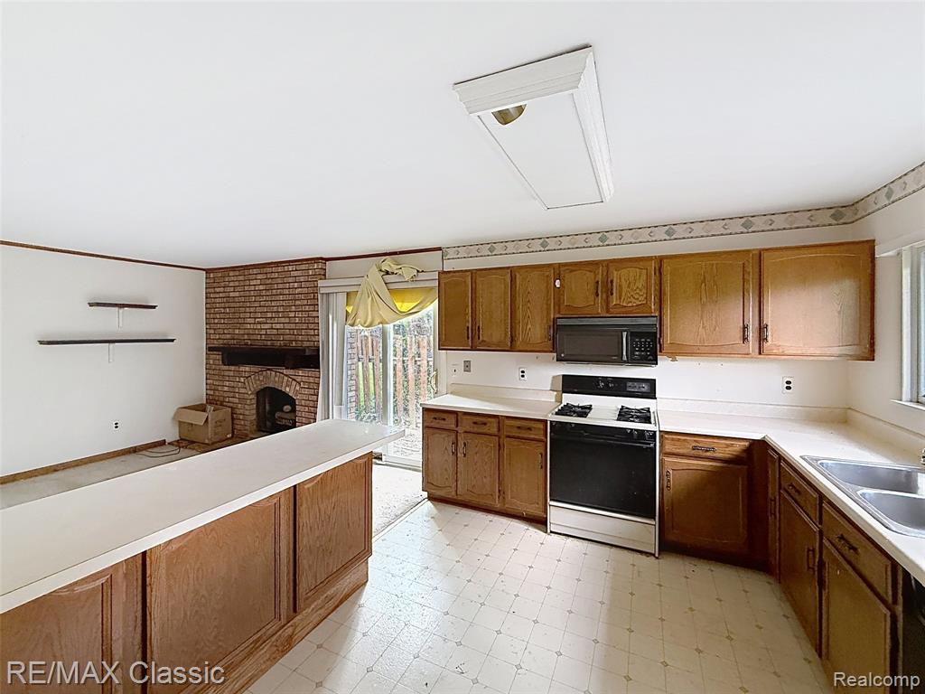 44150 S Umberland Circle, Canton, MI 48187 — Photo 12