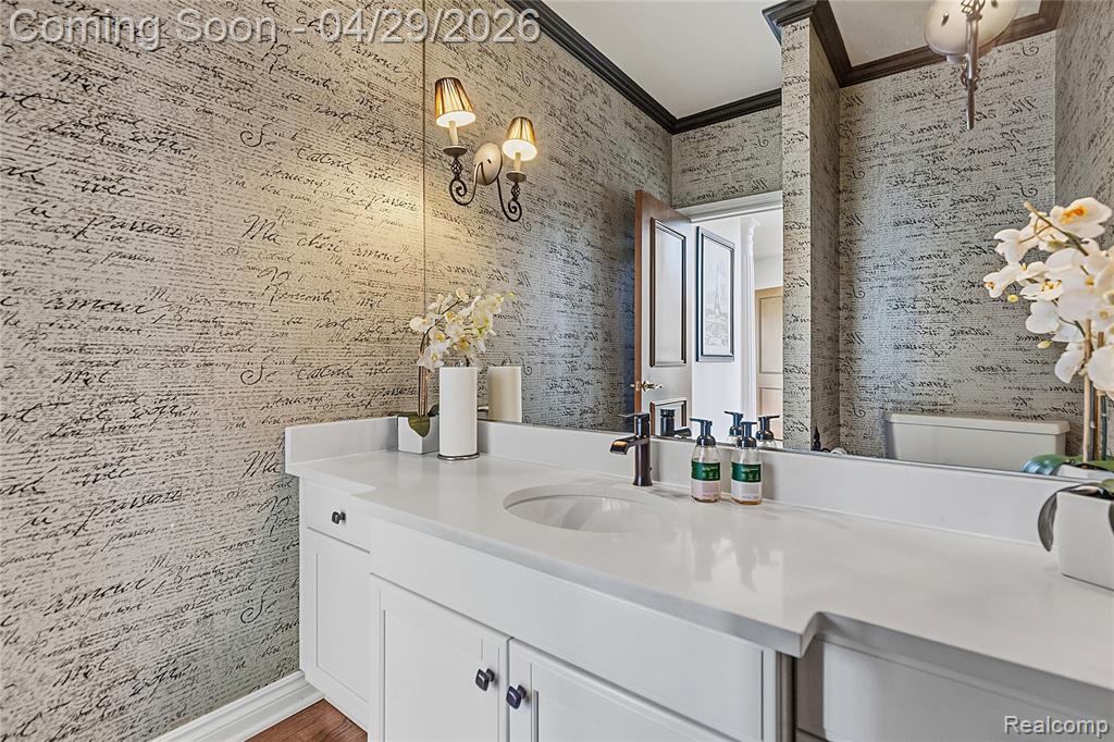 1920 Vinsetta Court, Rochester, MI 48306 — Photo 21