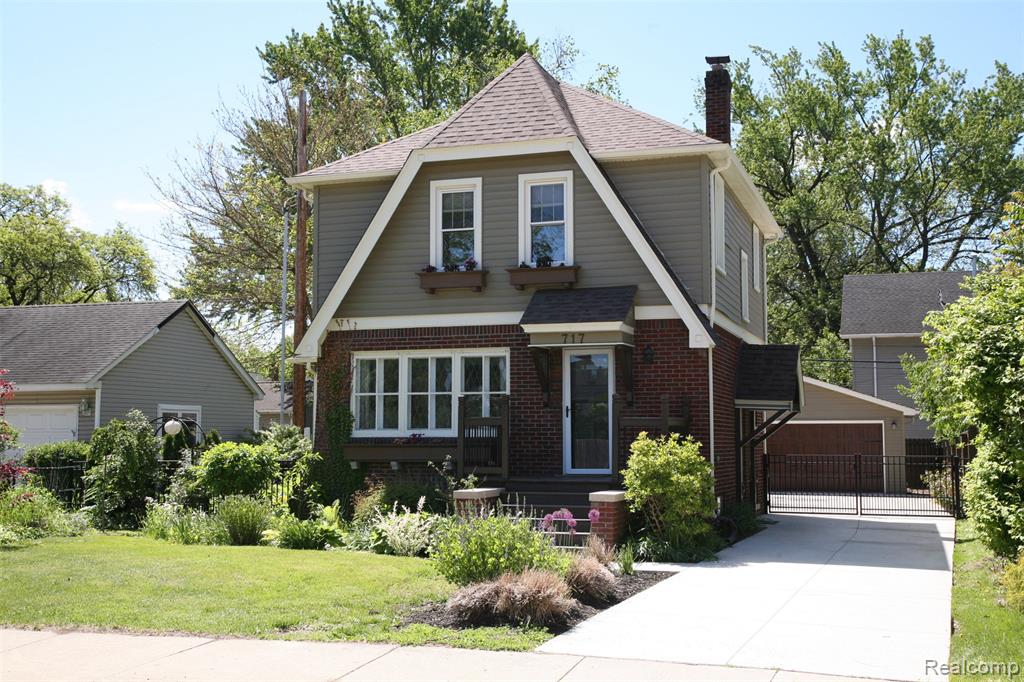 717 W 12 MILE Road, Royal Oak, MI 48073 — front exterior