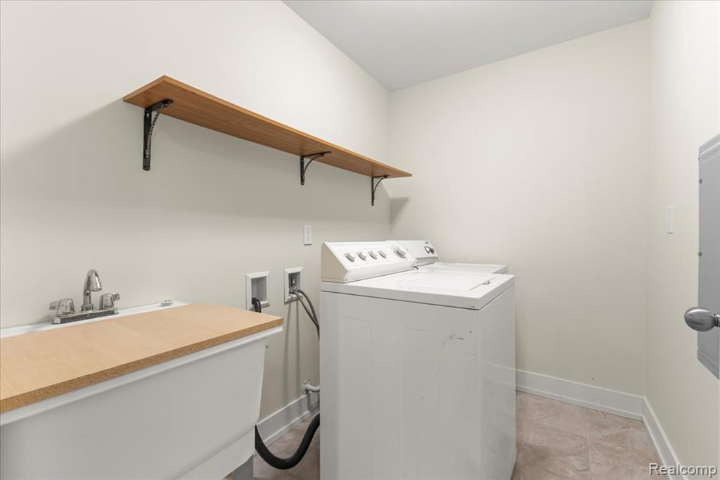 5656 Flagstaff Pines Drive, 406, Shelby Twp, MI 48317 — Photo 19