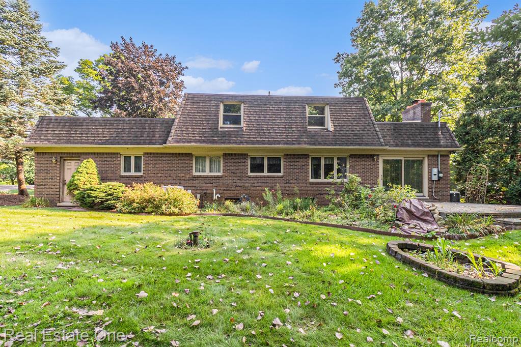 4255 Petrel Court, Highland, MI — Photo 44