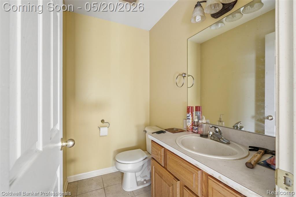 21527 N Tangel Drive E, Macomb, MI 48044 — Photo 13