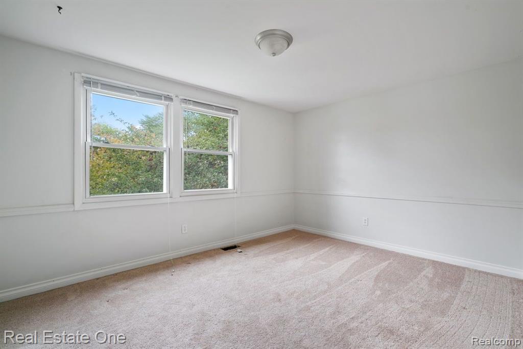 4985 BUTLER Drive, Troy, MI 48085 — Photo 18