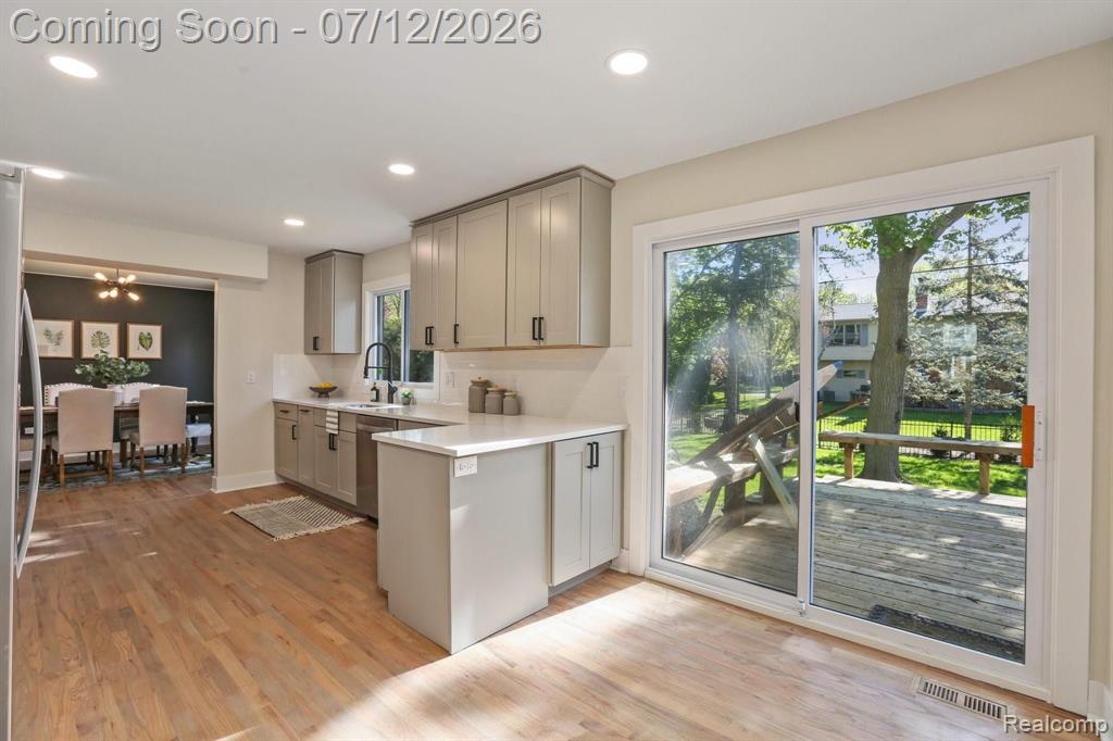 7381 CATHEDRAL Drive, Bloomfield Hills, MI — Photo 6