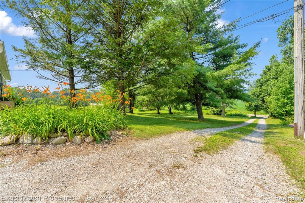 3980 N Hickory Ridge Road, Highland, MI — Photo 5
