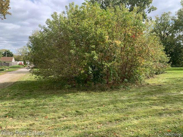 8023 SENECA Street, Goodrich Vlg, MI — Photo 3