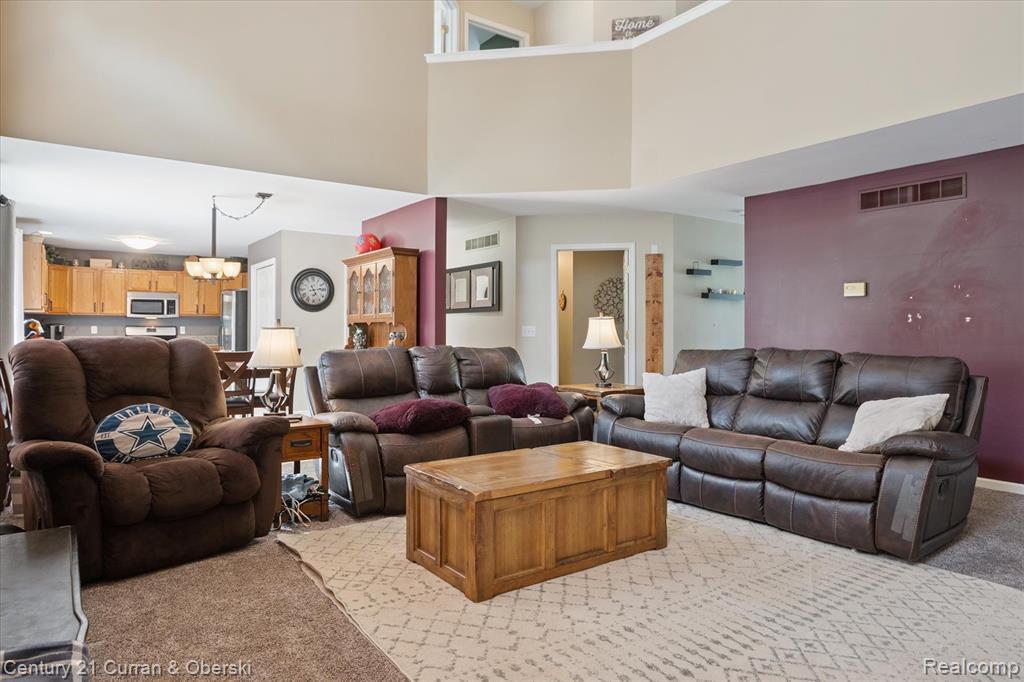 4025 Forest Edge Drive, Commerce Twp, MI 48382 — Photo 8