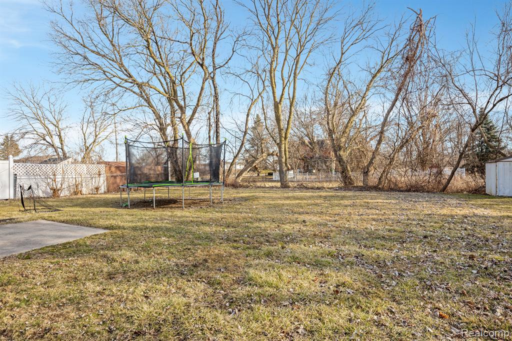 41421 AYRSHIRE Drive, Canton, MI 48188 — Photo 22