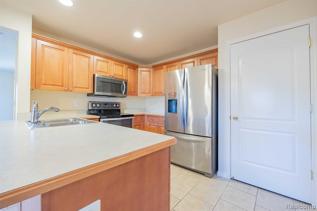 37575 N DIANNE Lane, New Boston, MI 48164 — Photo 11