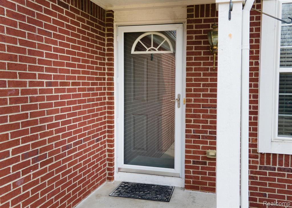 432 OTTER RUN Road, Holly, MI 48442 — Photo 4