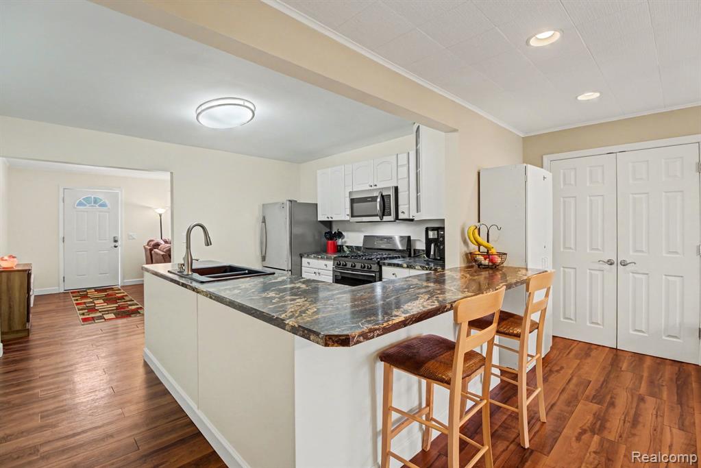 768 Pleasant Ridge, Lake Orion, MI 48362 — Photo 18